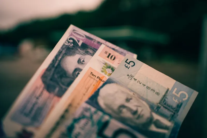 İngiliz sterlini banknotları